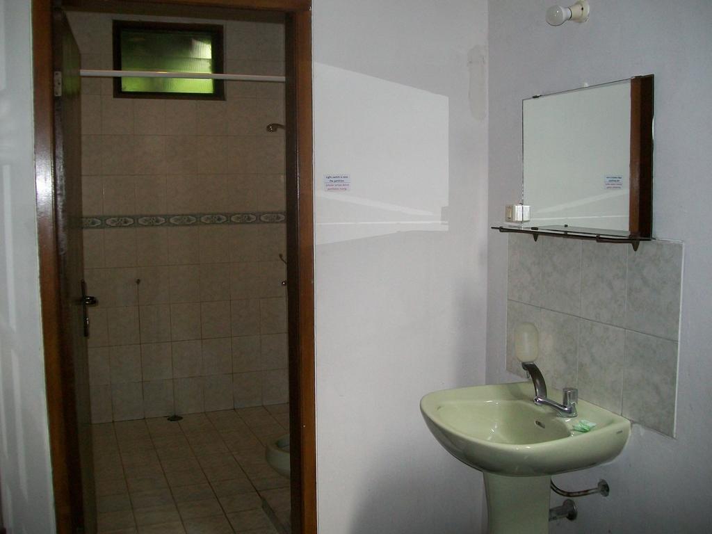 Krowi Inn Сурабая Стая снимка
