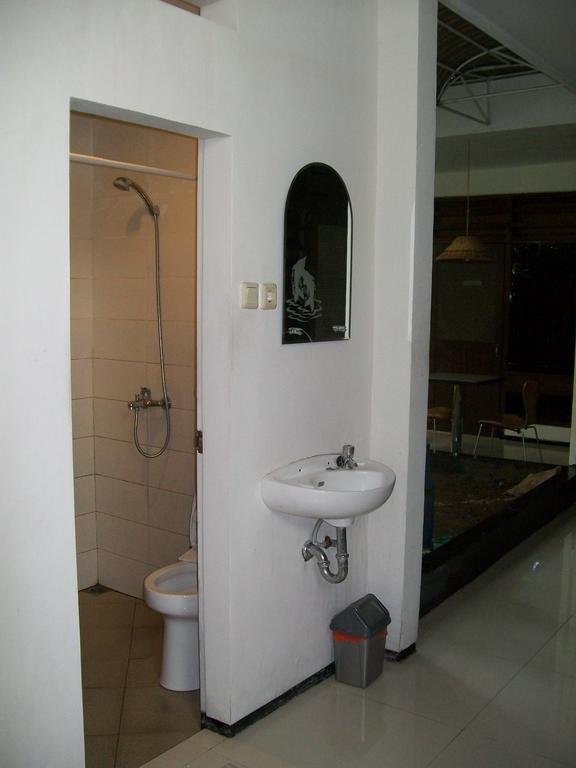 Krowi Inn Сурабая Стая снимка
