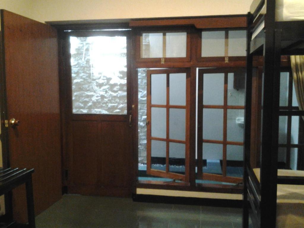 Krowi Inn Сурабая Стая снимка