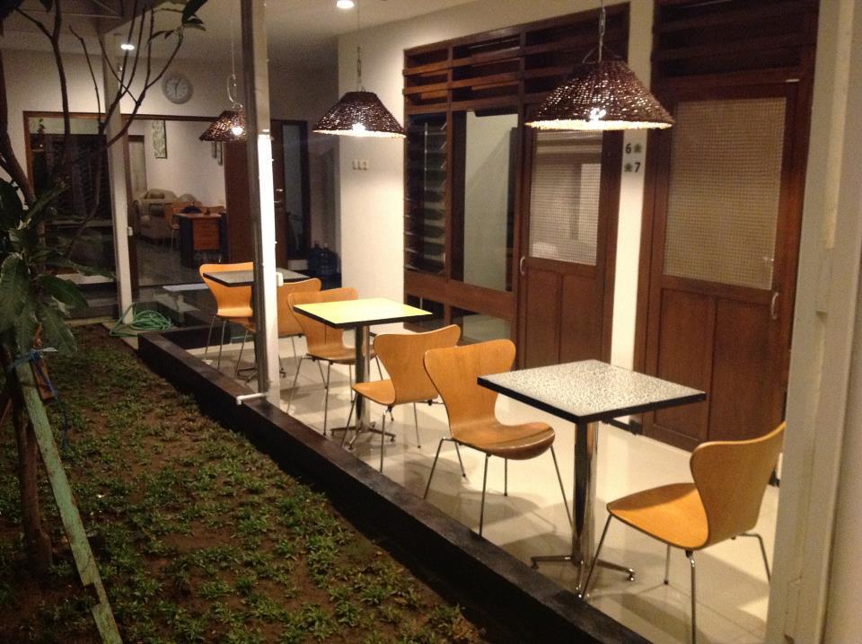 Krowi Inn Сурабая Екстериор снимка