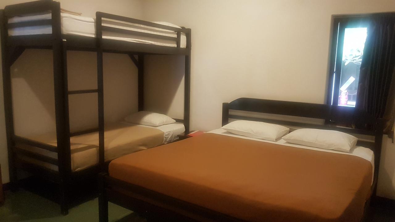 Krowi Inn Сурабая Екстериор снимка